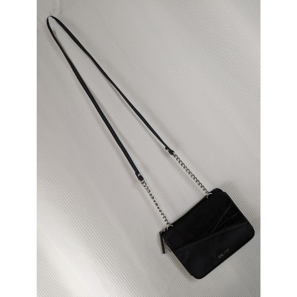NINE WEST! CROSSBODY BLACK PEBBLED FAUX LEATHER, FAUX SUEDE BAG, PURSE! - Picture 10 of 10